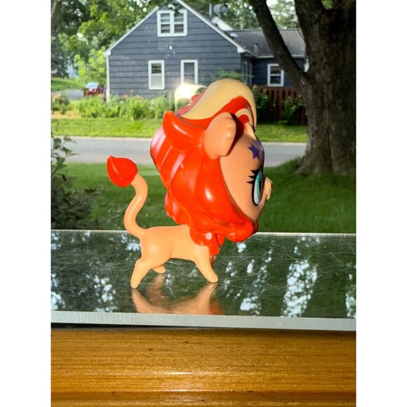 Littlest Pet Shop LPS Totally Talented Pets Lion 2690 - Picture 2 of 5